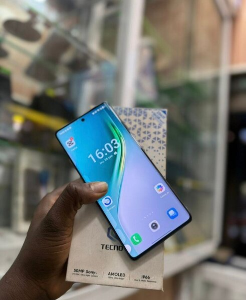 Tecno comon 40 pro