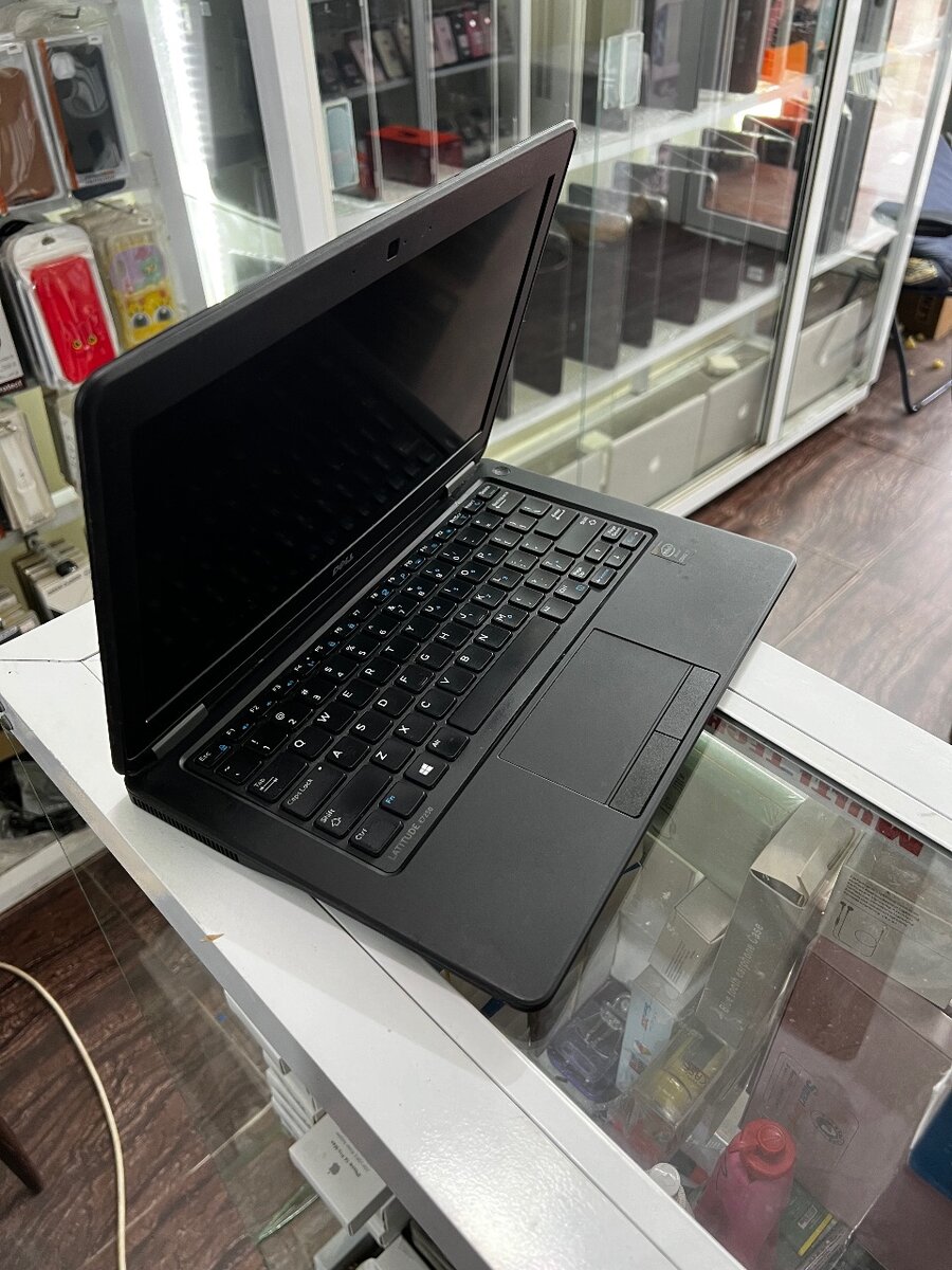 Dell Latitude 7250
