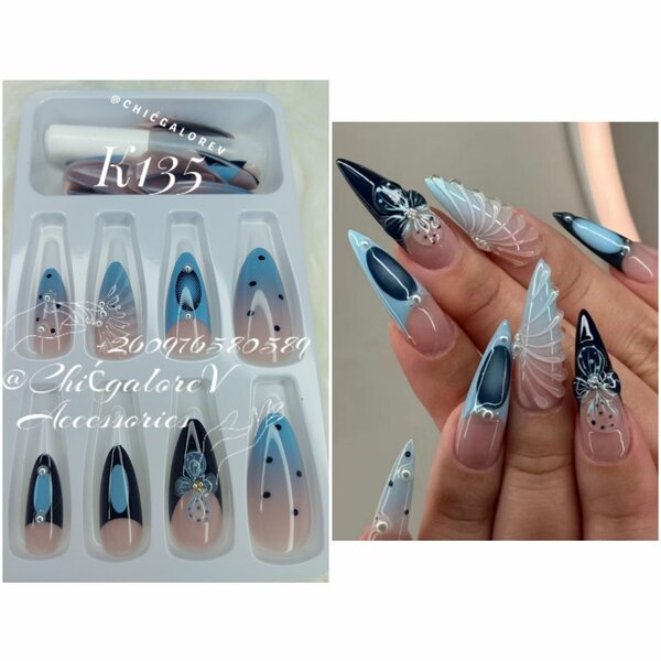 PRESS/STICK ON NAILS