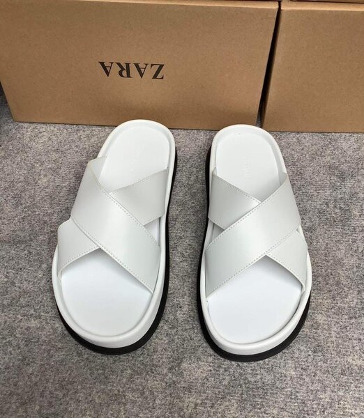 Sandales croisées en cuir