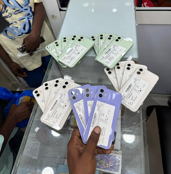 iPhone 12 - Smartphone