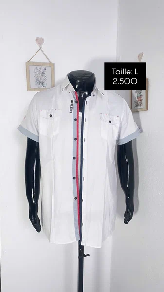 Chemise Blanche à Manches Courtes