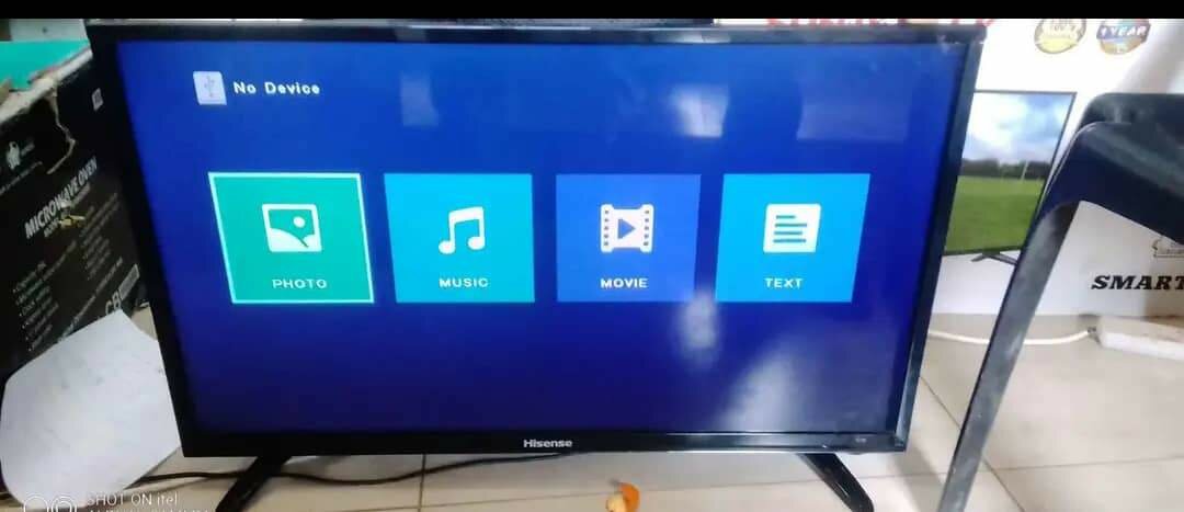 32" Hisence TV