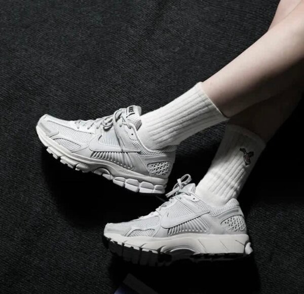 Baskets Gris Confortables