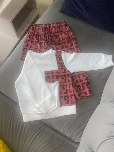 Tenues élégantes pour enfants