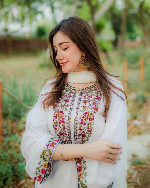 2025 ki big sale  2 pcs women's Stitched embroidery suit