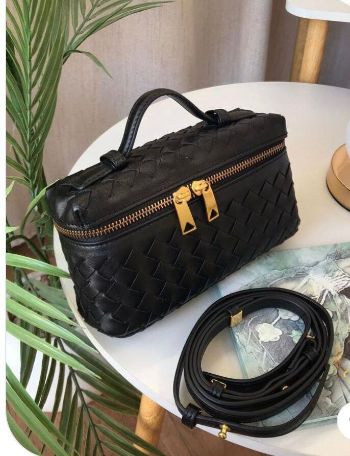 Sac tressé en cuir élégant