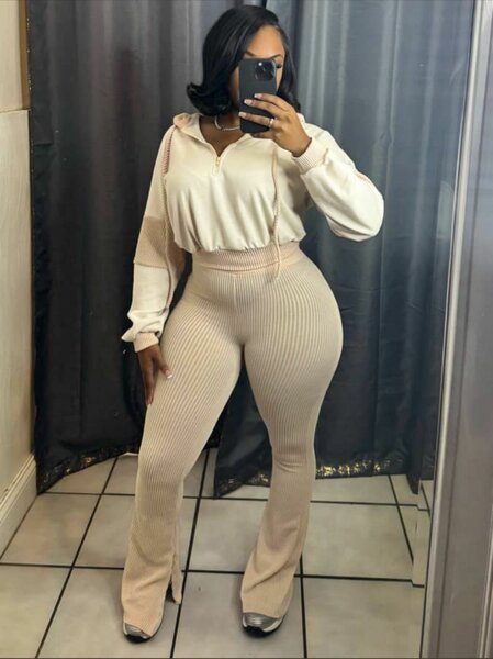 Ensemble pull et pantalon côtelé