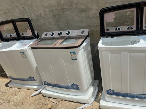 Semi automatic washing machine