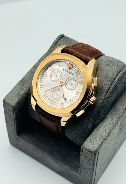 Montre VERSACE luxe en or et cuir