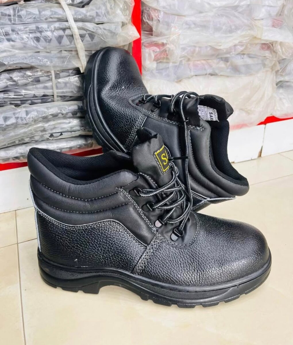 Safety boots