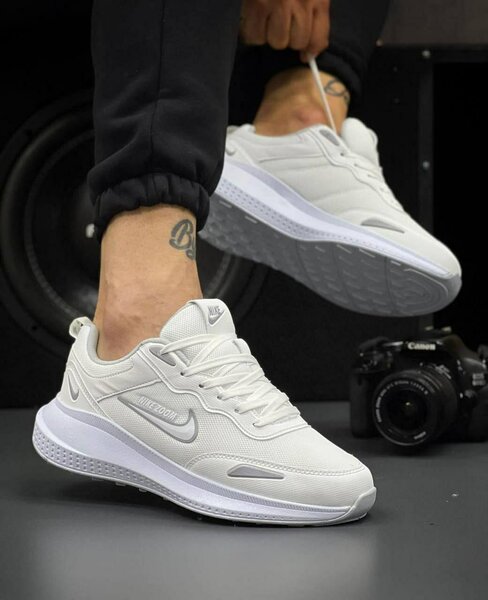 Baskets de sport légères homme