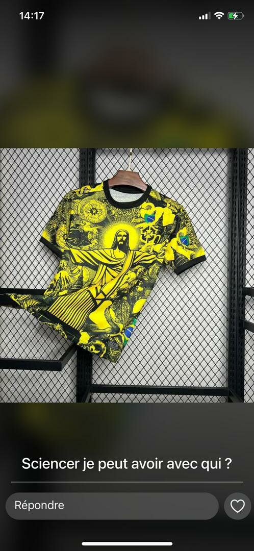 T-shirts de football vibrants