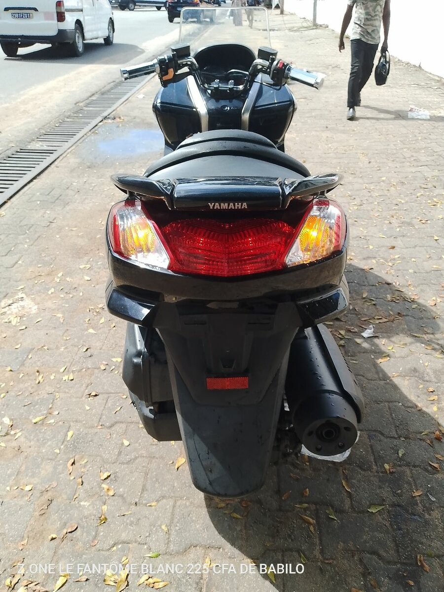 Yamaha Maxi-Scooter Noir