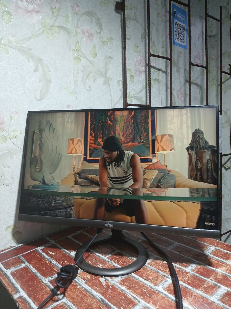 Moniteur Fujitsu LED FullHD 24