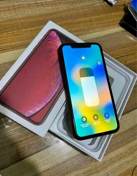 iPhone XR 64GB Rouge