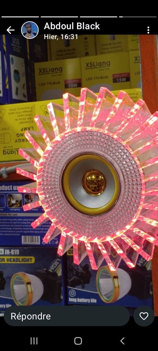 Éclairage LED multicolore moderne