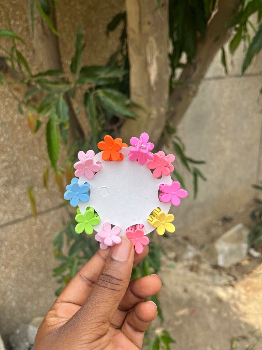 Épingles à cheveux colorées