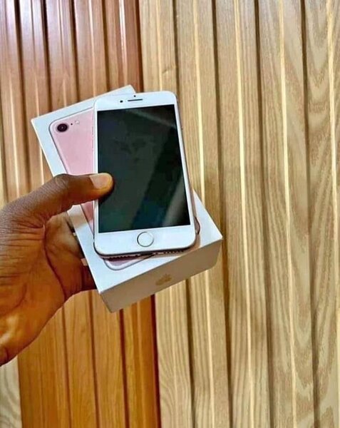 iPhone 7 Rose Gold 32GB Débloqué