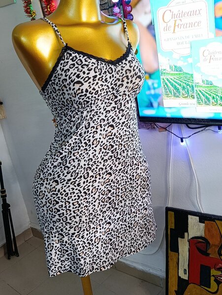 Robe élégante coton, satiné