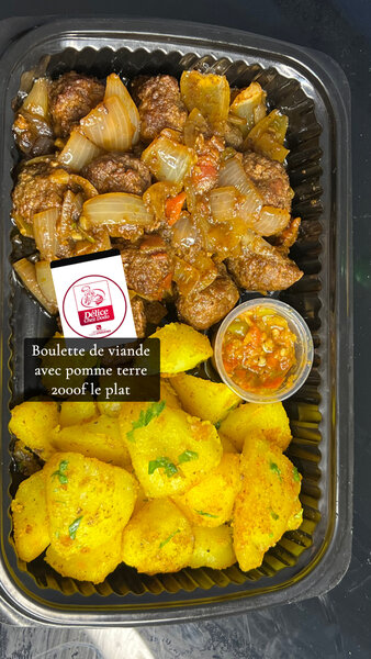 Plat de boulettes et pommes