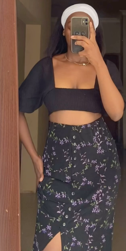 Set of top and skirt. size:M/L