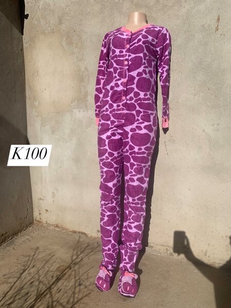 Beautiful and stylish children's jumpsuit