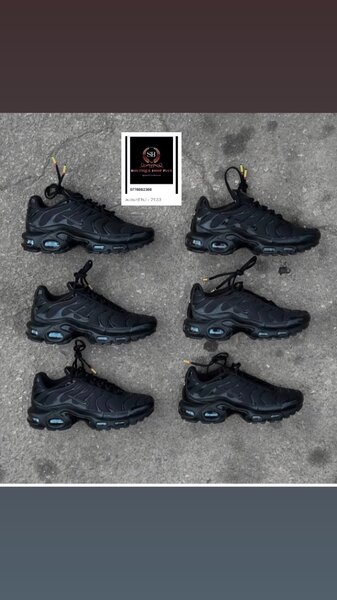 Basket NIKE TN authentique dans carton