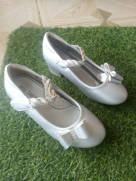 Miss Debbie's heels size 29