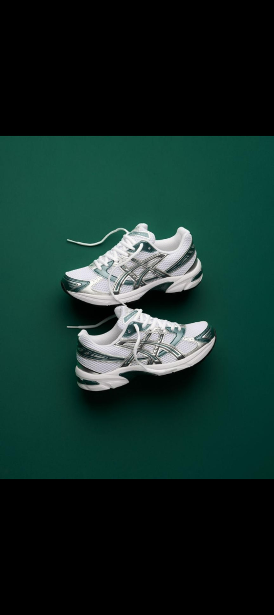 Sneakers en cuir blanc et noir