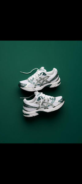 Sneakers en cuir blanc et noir