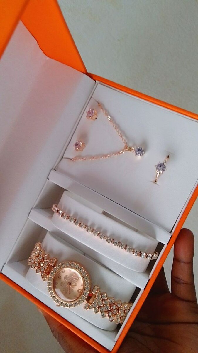 Coffret Bijoux Or Rose Étincelant