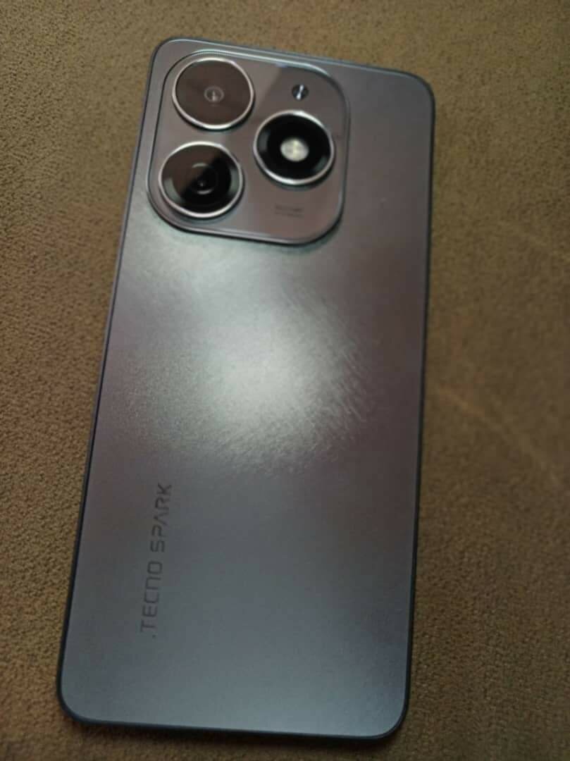 Tecno spark 20
