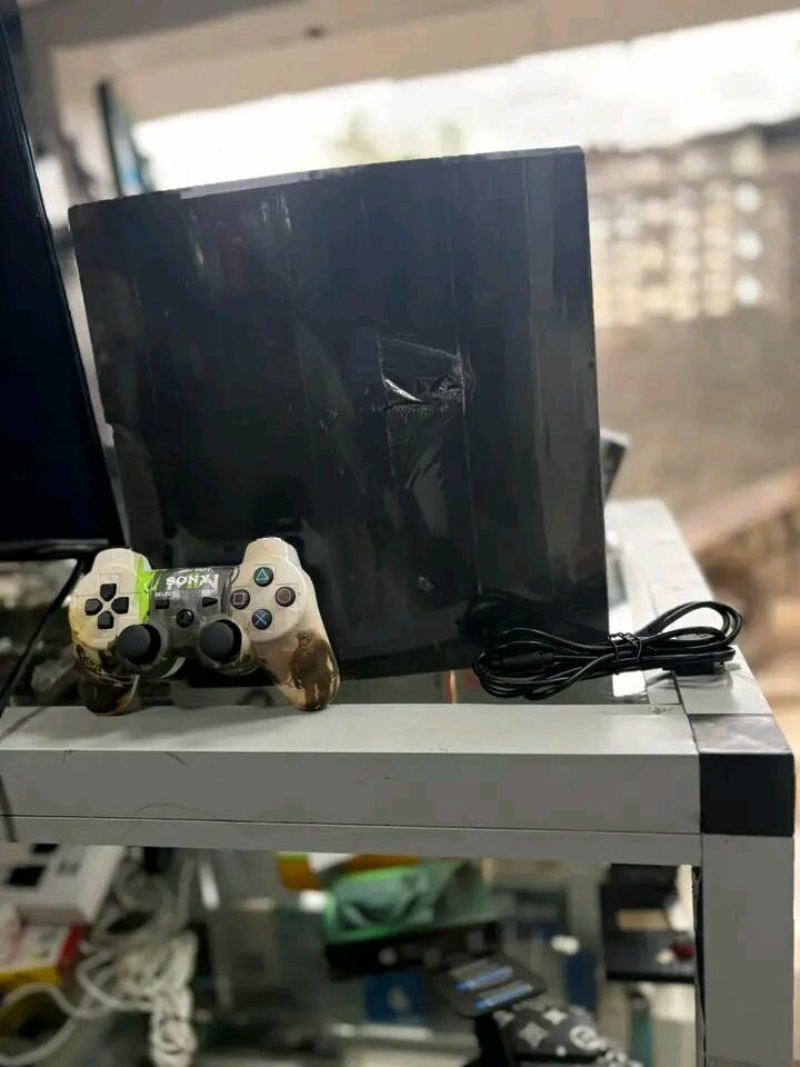 Console de Jeu Vidéo avec Manette