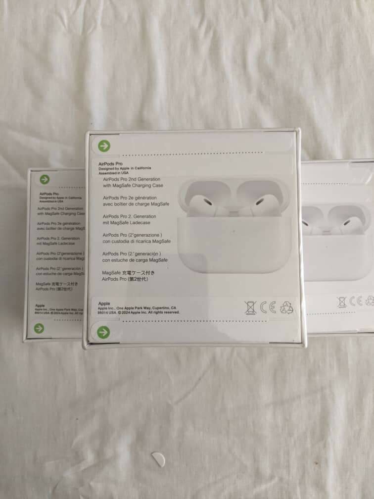 Original iPhone AirPods Pro 3