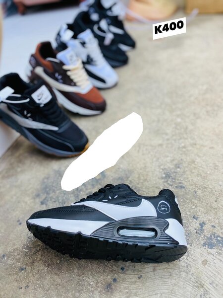 belles baskets pour hommes