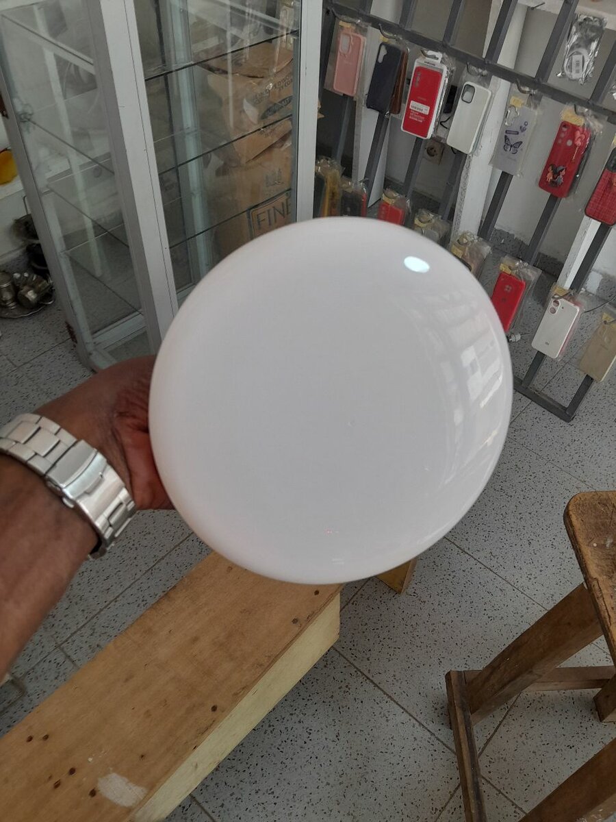 Lampe LED UFO Trois-preuves