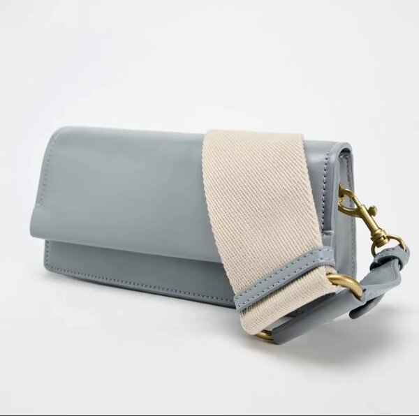 Pochette Zara