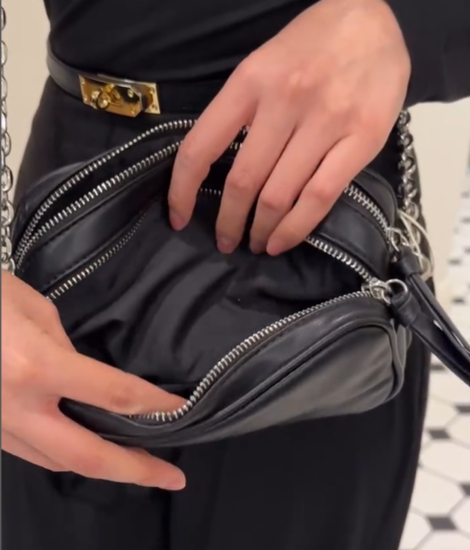 Вместительная кроссбоди сумка от BERSHKA черная