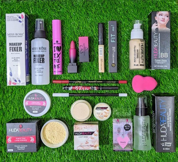 12 in one Makeup Deel