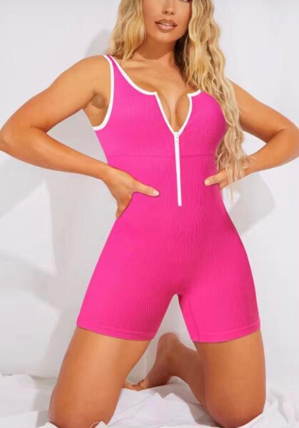 Combinaison sportive rose femme