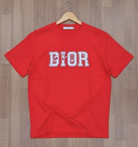 T-shirt imprimé tendance