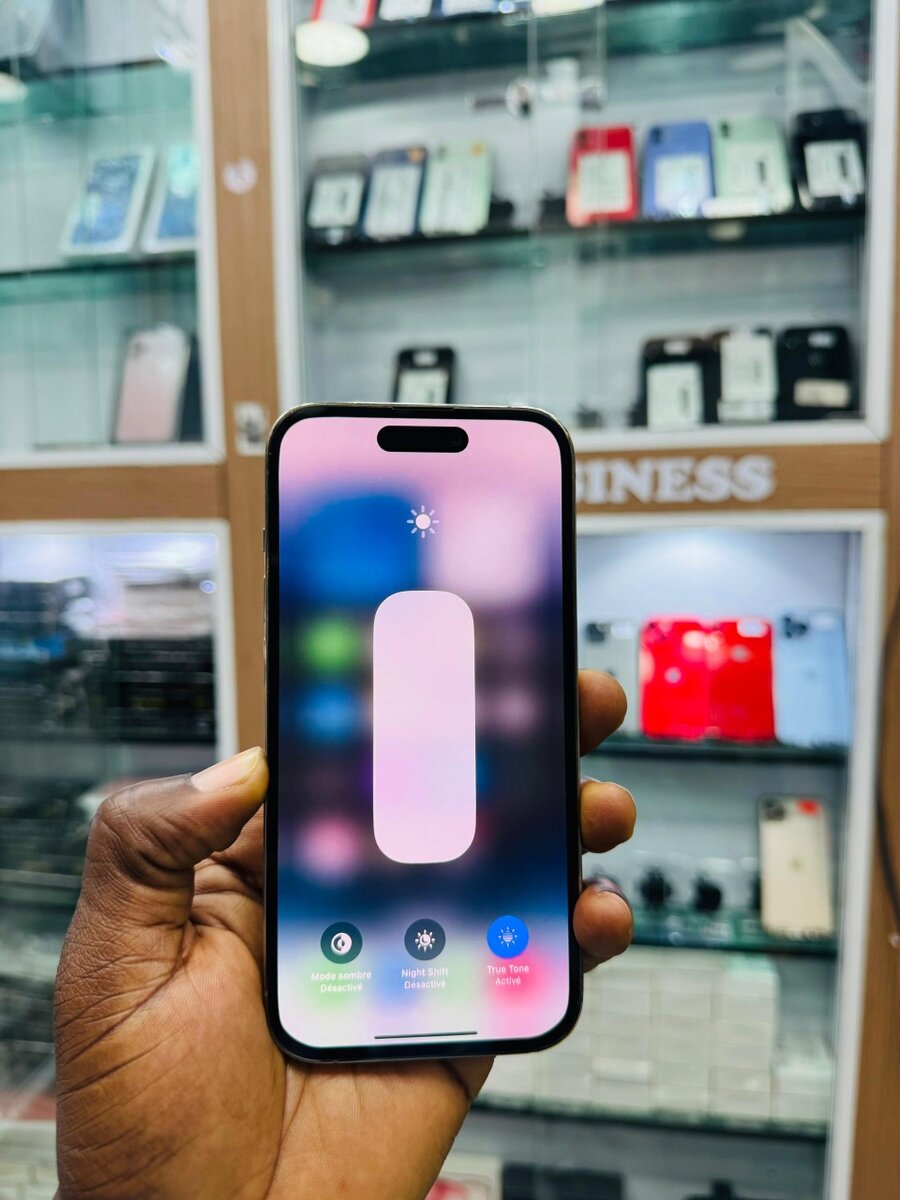 iPhone 14 pro 128Go écran chan