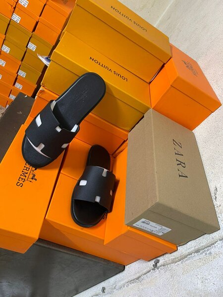 Claquettes confort homme