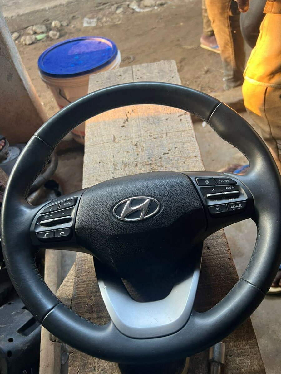 Volant Hyundai avec commandes