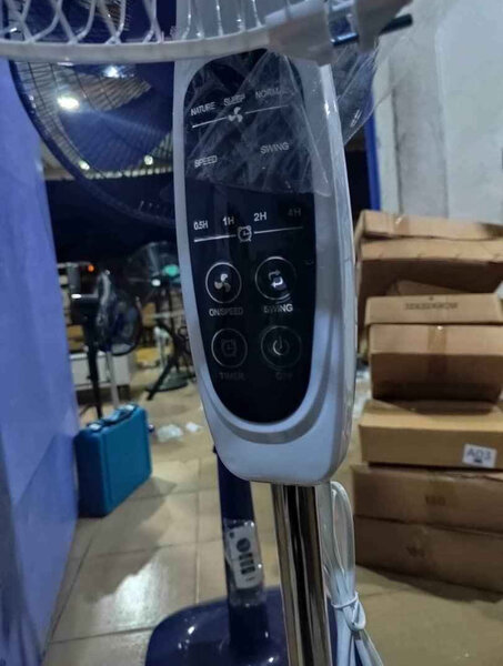 Ventilateur sur pied réglable