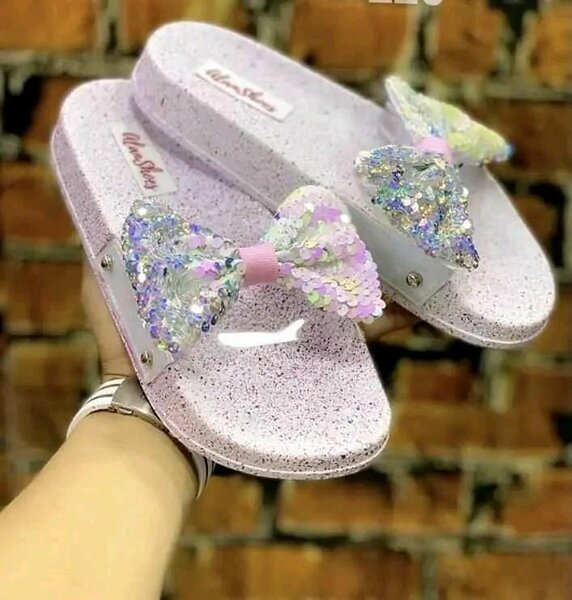 Sandales plates femme