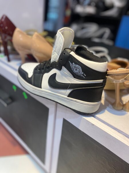 JORDAN 1