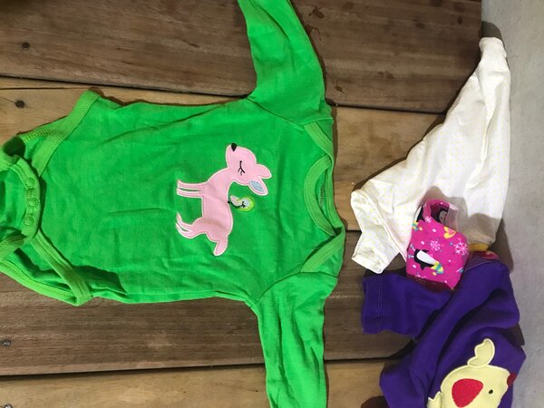 Body bébé en coton coloré