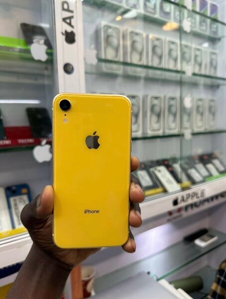 iPhone XR